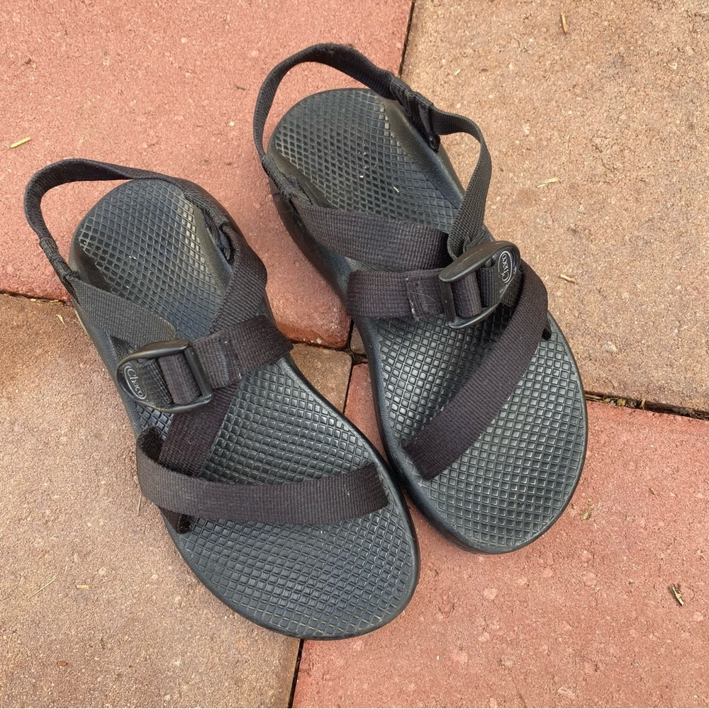 Chacos size 6